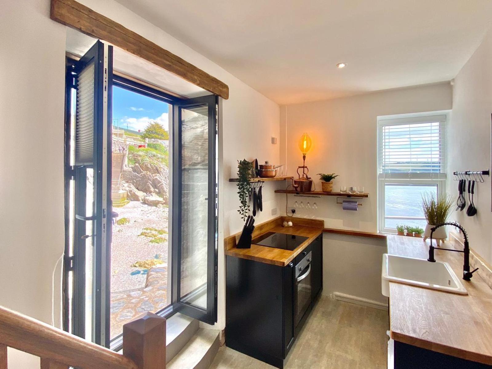 Rock Cottage Плимът Екстериор снимка