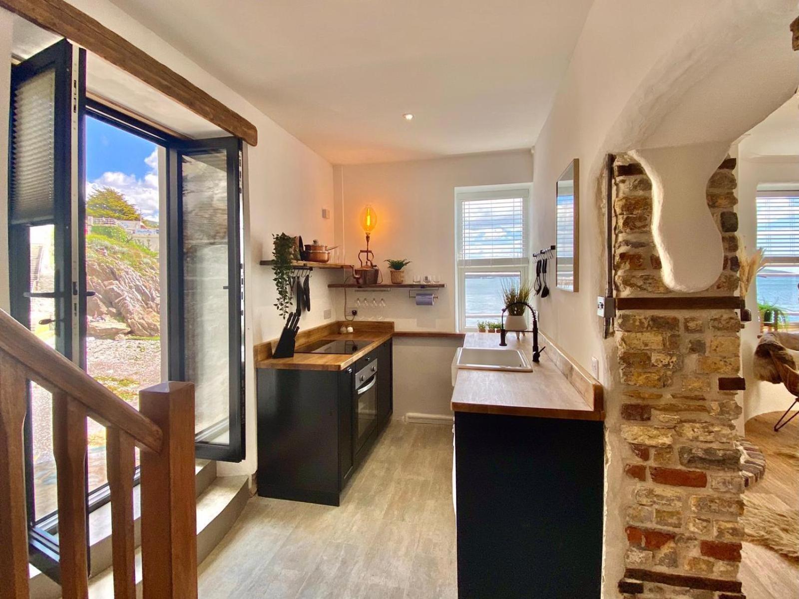 Rock Cottage Плимът Екстериор снимка